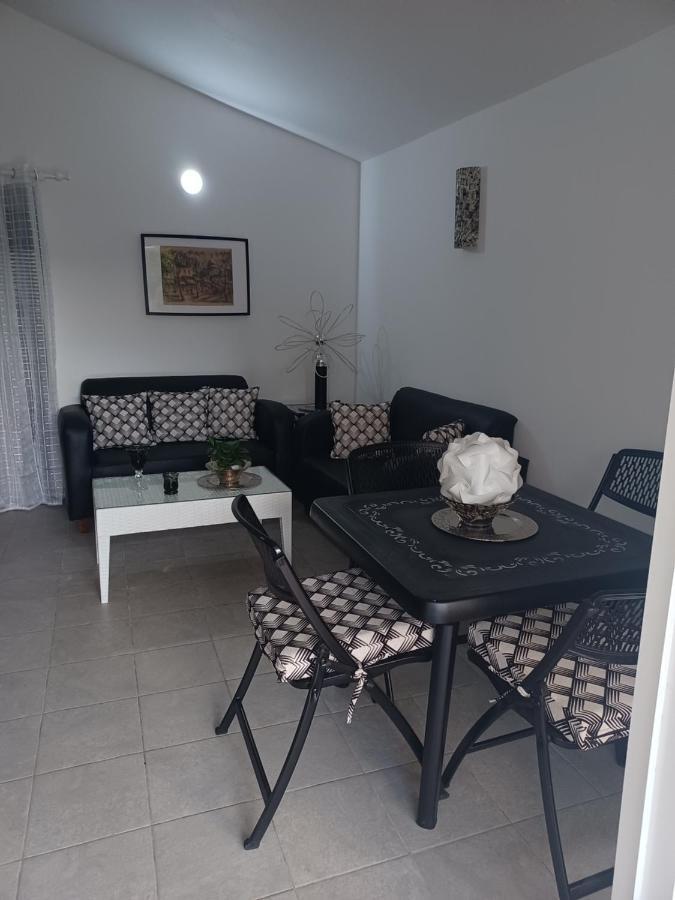 Dona Mayra Aparta Hotel Las Terrenas Exterior foto